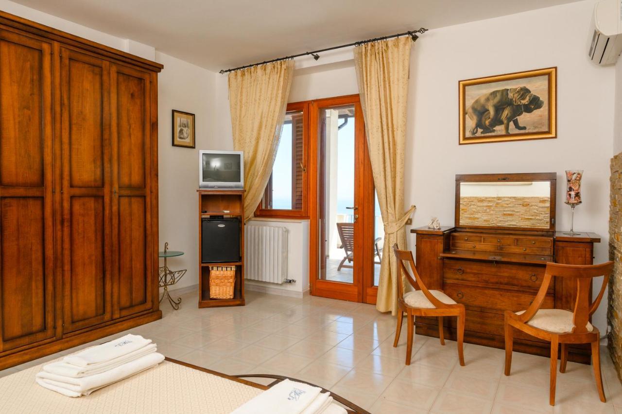 Complesso Delle Antiche Rotte Aparthotel Andrano Bagian luar foto