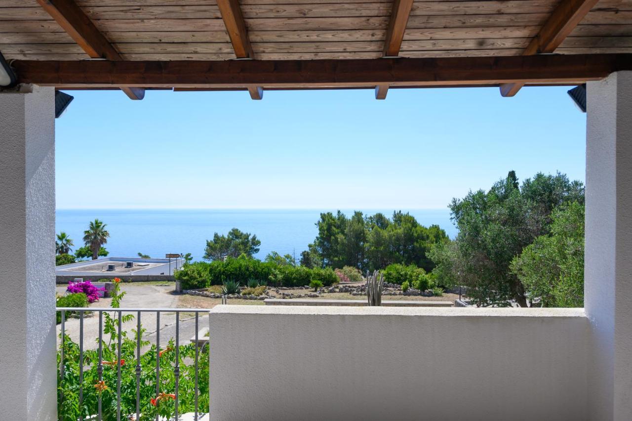 Complesso Delle Antiche Rotte Aparthotel Andrano Bagian luar foto
