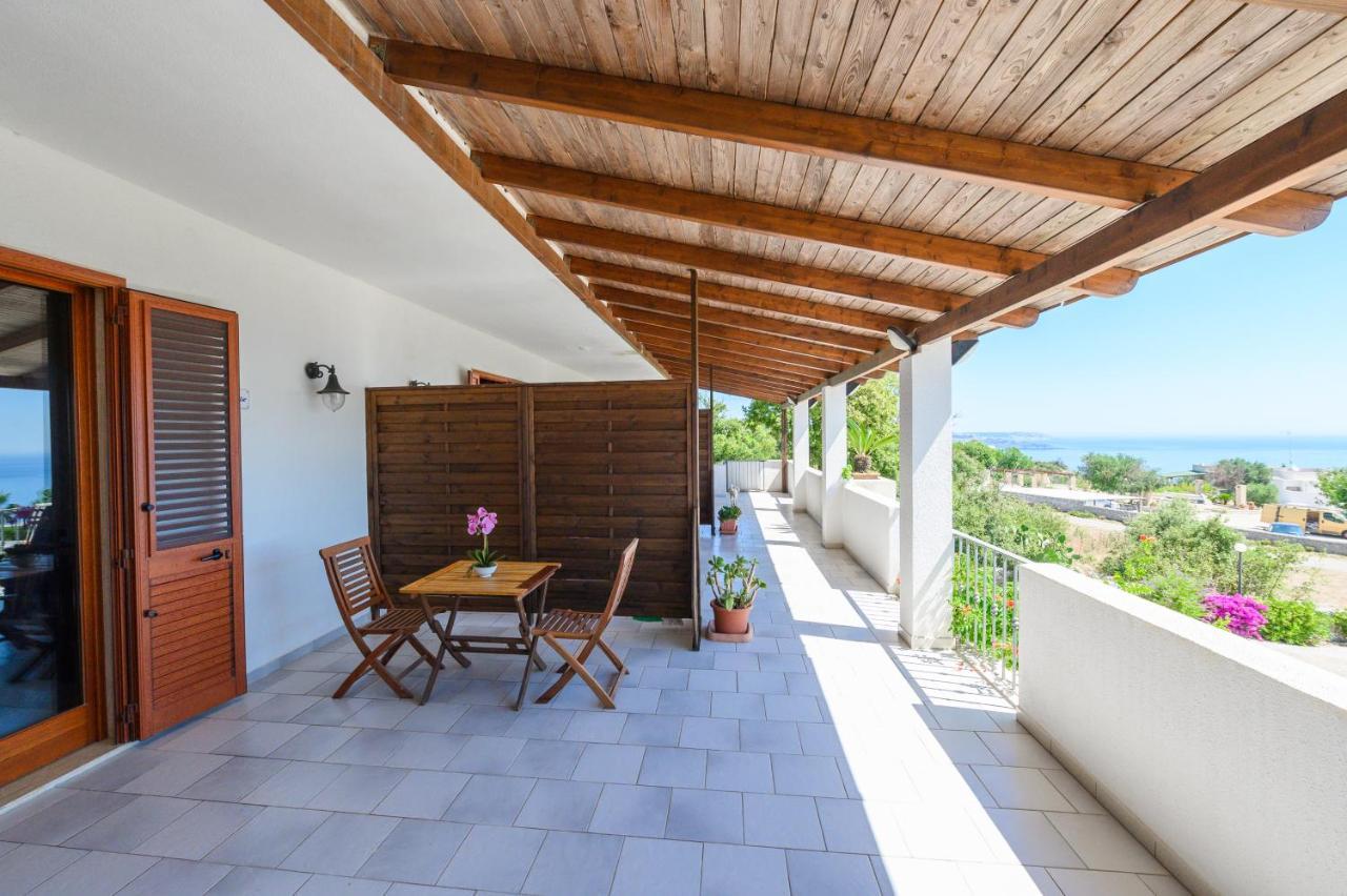 Complesso Delle Antiche Rotte Aparthotel Andrano Bagian luar foto