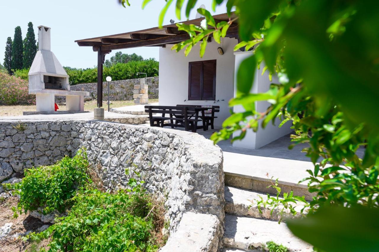 Complesso Delle Antiche Rotte Aparthotel Andrano Bagian luar foto